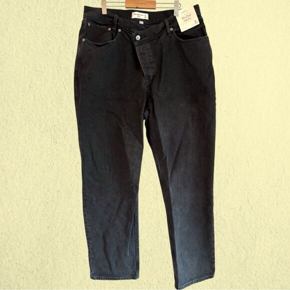 NWT Abercrombie & Fitch the dad high rise black jeans with cross over fly - Picture 2 of 9